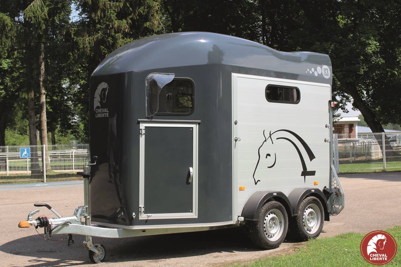 VAN CHEVAL LIBERTE NEUF  – GOLD 3 LUXE SELLERIE – 2 PLACES 