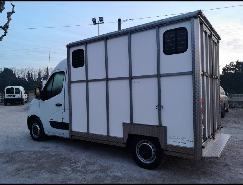 Renault Master III BÉTAILLÈRE DCI 145 CV