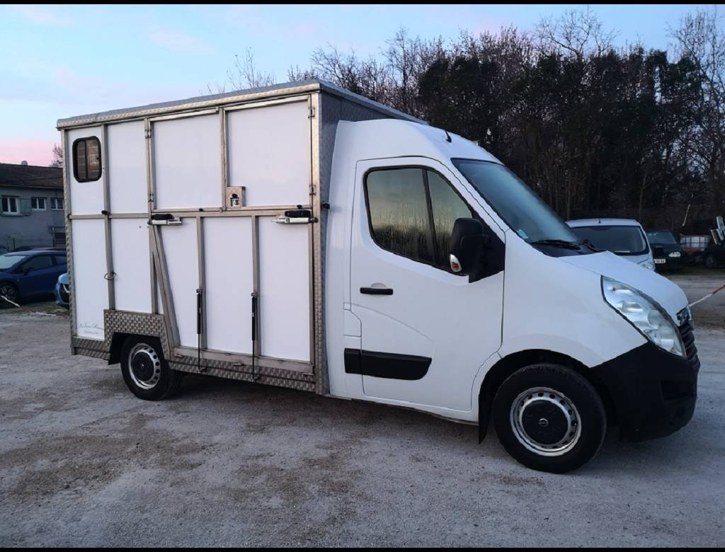 Renault Master III BÉTAILLÈRE DCI 145 CV