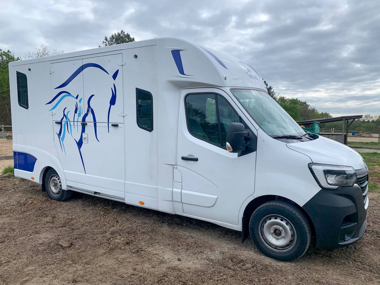 Location de camions pour chevaux secteur Cissac-Médoc