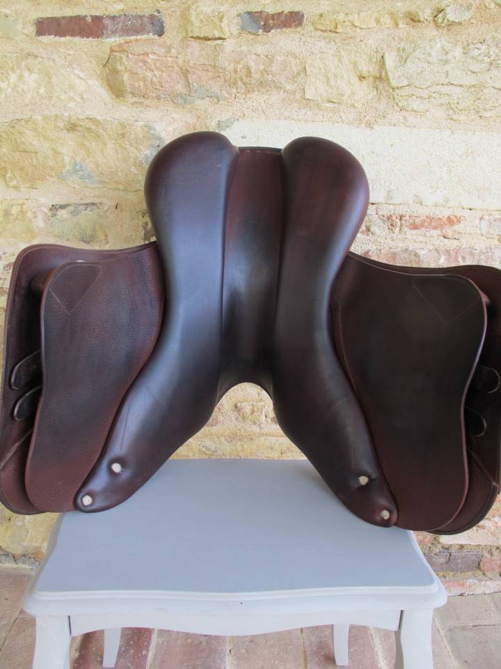 Selle Meyer Semi-Creuse 17 Quartiers 4 - Réf. 1771