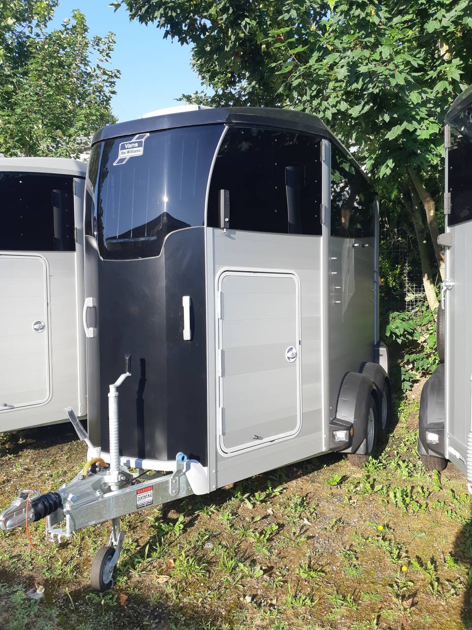 VAN IFOR WILLIAMS NEUF – HBX 506 CASIER SELLERIE – 2 PLACES