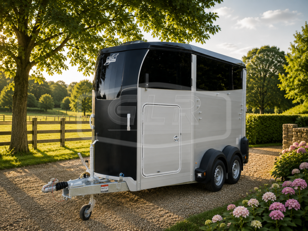 VAN IFOR WILLIAMS NEUF &ndash; HBX 506 CASIER SELLERIE &ndash; 2 PLACES