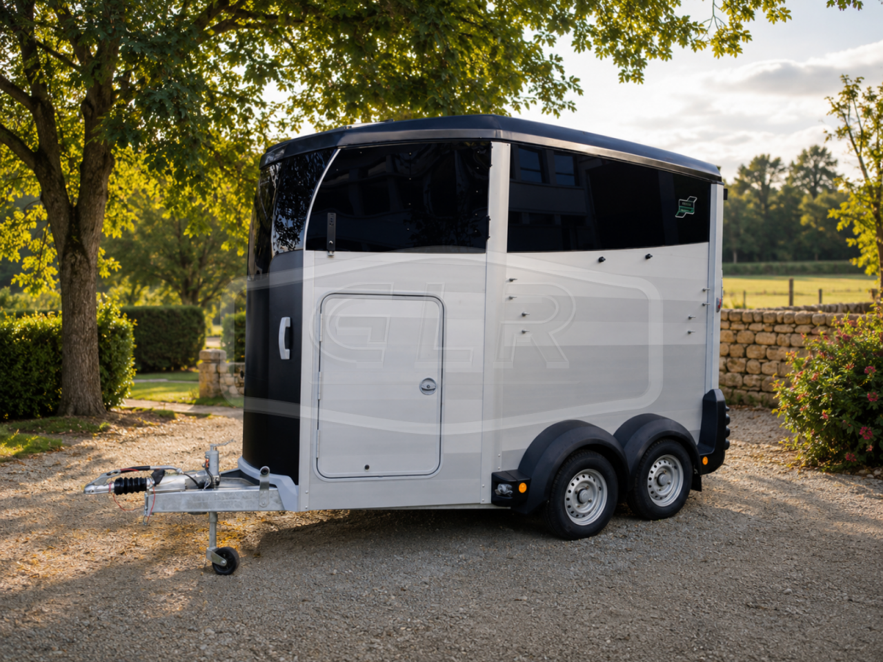 VAN IFOR WILLIAMS NEUF &ndash; HBX 506 CASIER SELLERIE &ndash; 2 PLACES