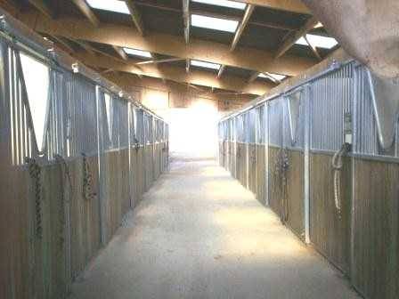 DOUBLE T FARM : centre équestre western et pensions 