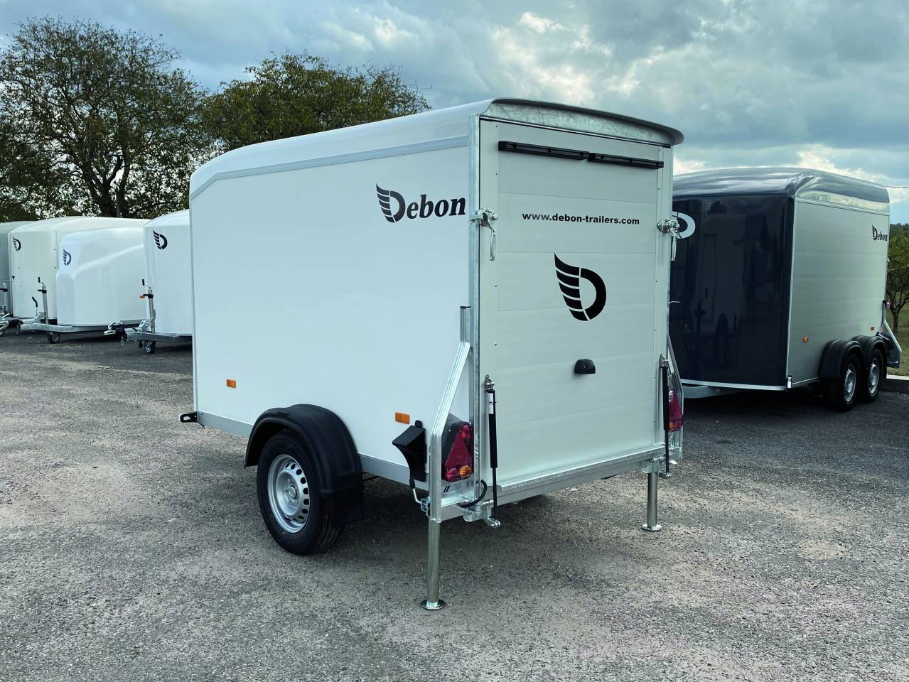 Fourgon Debon C255 V2 (637446) | Acheter cette remorque | Equirodi France