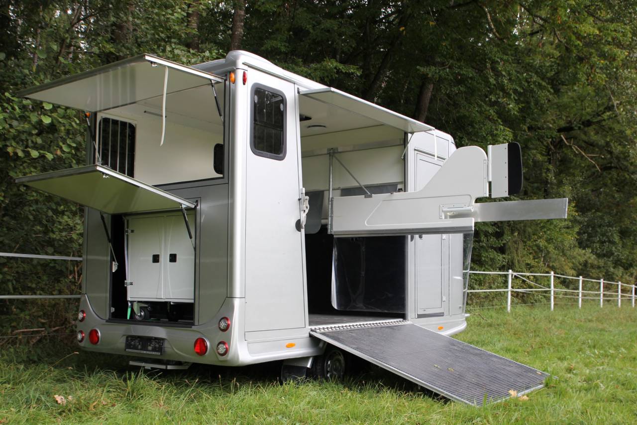 REMORQUE ANKA 2 CHEVAUX + HOME CAR & SELLERIE