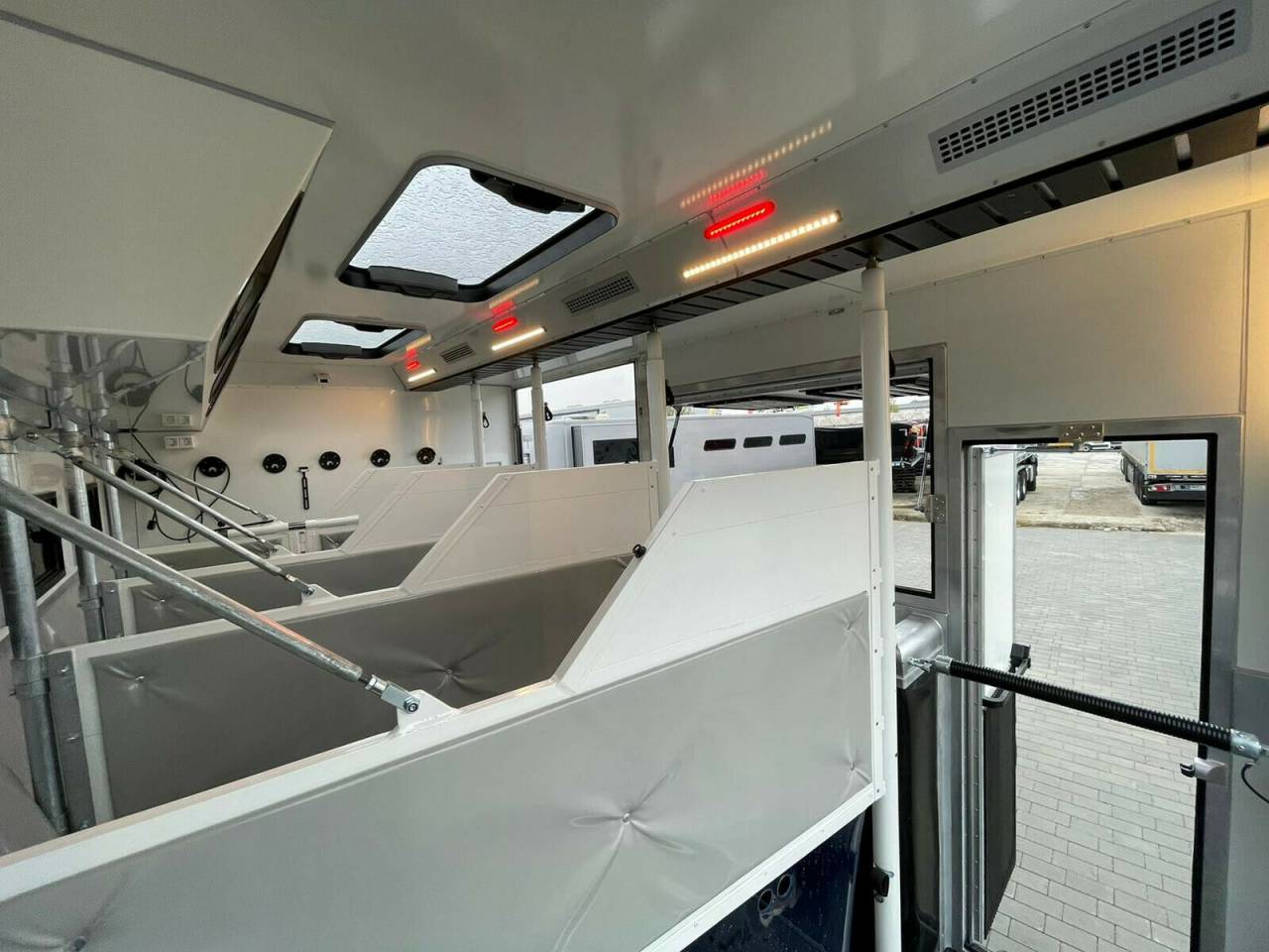 MAN TGM 18.290 WMS POP OUT