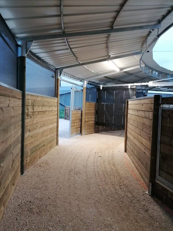 Pension dans Ecurie de Propriétaires 