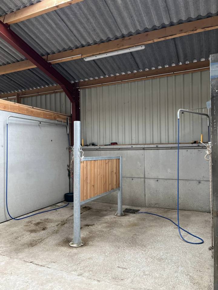 Pension chevaux - Ecurie Enon (39)