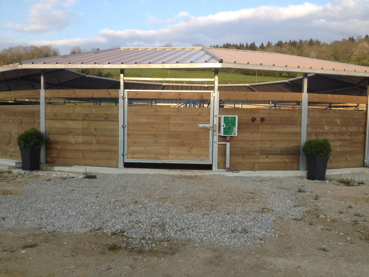 Pension chevaux - Ecurie Enon (39)