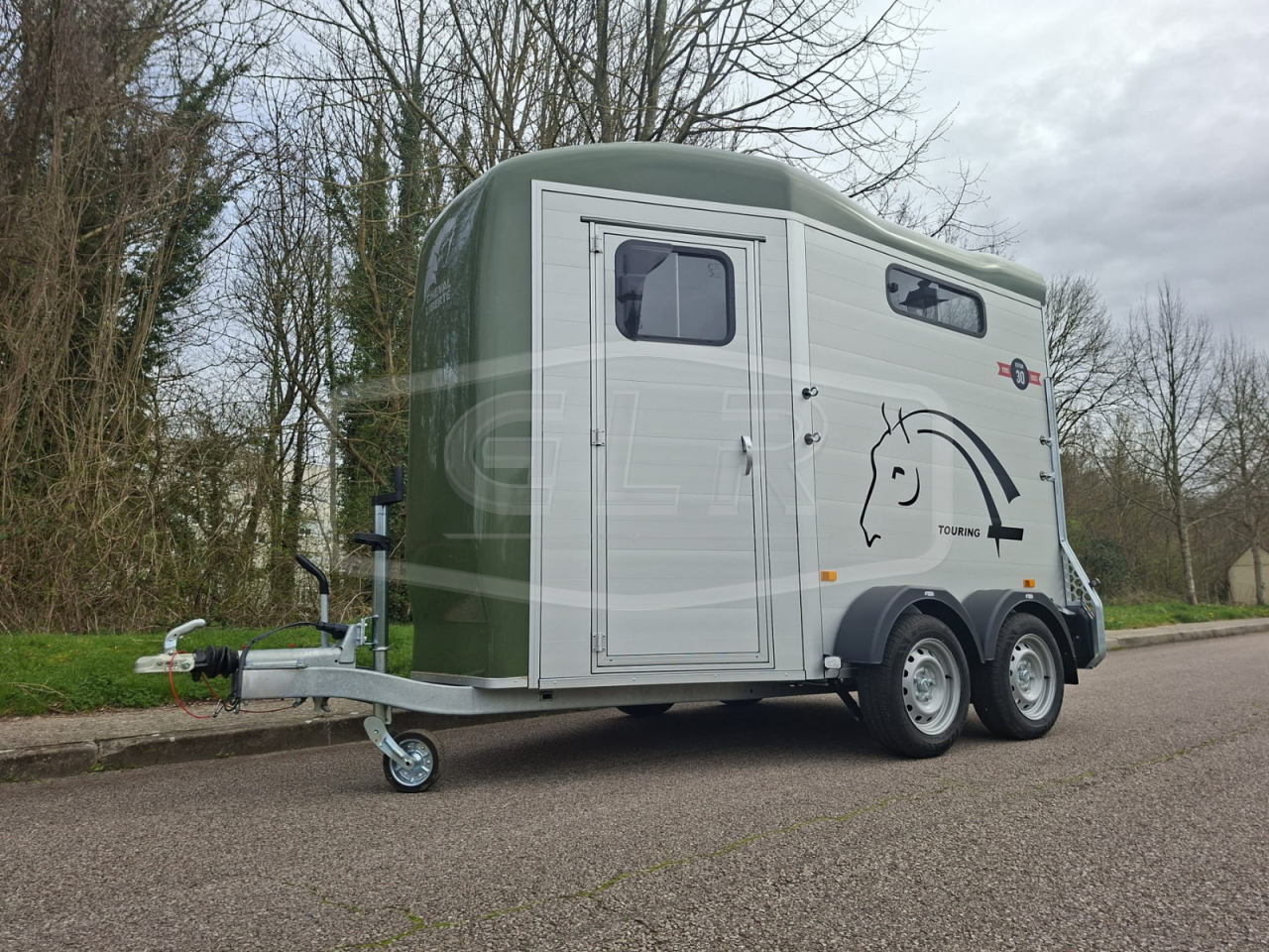 VAN CHEVAL LIBERTE NEUF &ndash; TOURING JUMPING LUXE GRANDE SELLERIE &ndash; 2 PLACES