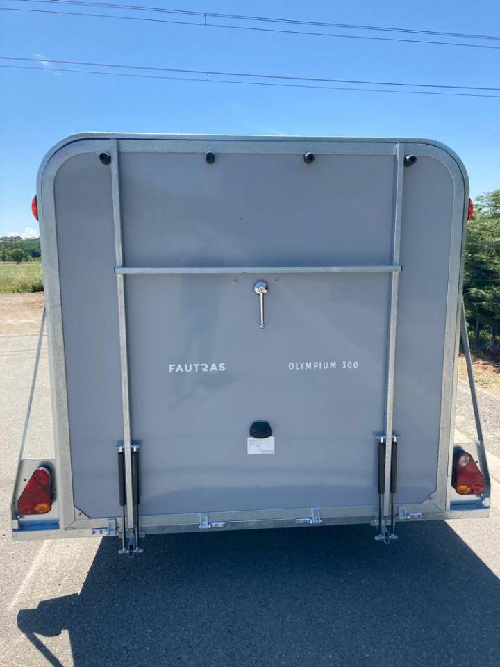 REMORQUE FOURGON FAUTRAS OLYMPIUM 300  VENDU