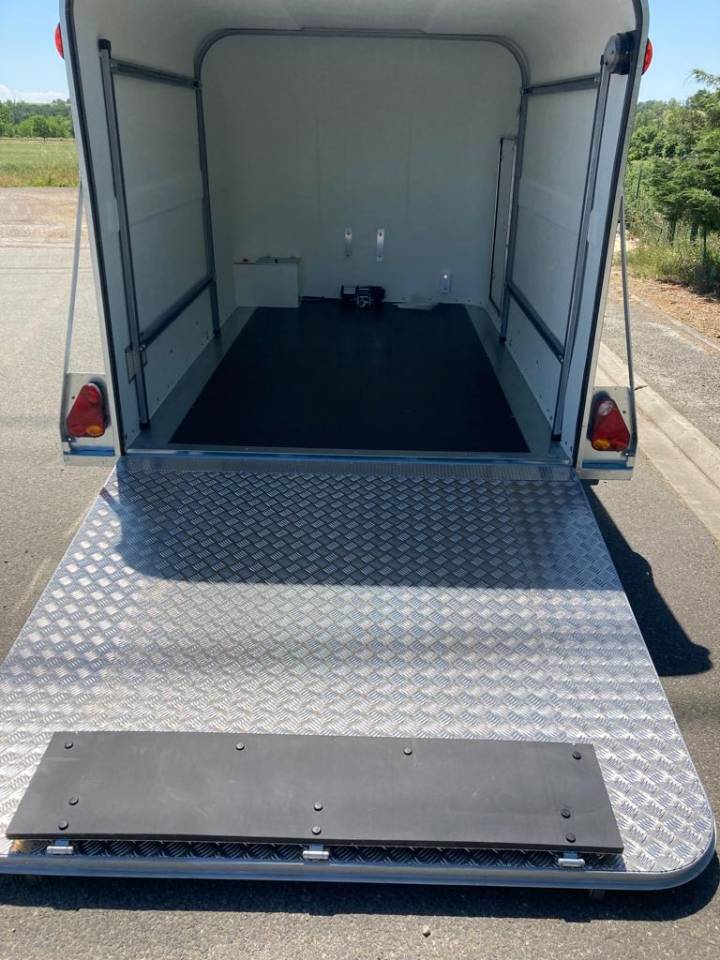 REMORQUE FOURGON FAUTRAS OLYMPIUM 300  VENDU