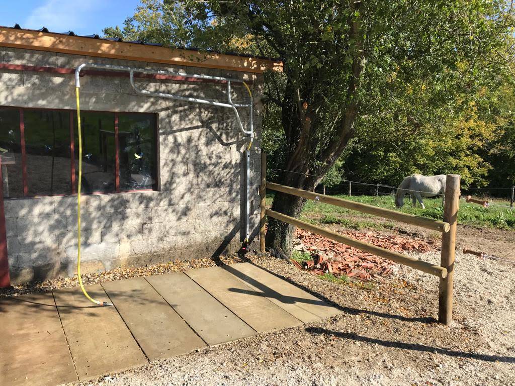 Pension cheval - Les alpagas de la combe au lierre (38)