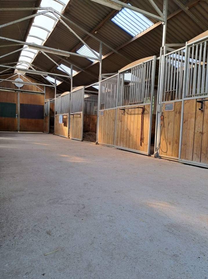 pension dans une &eacute;curie de propri&eacute;taires