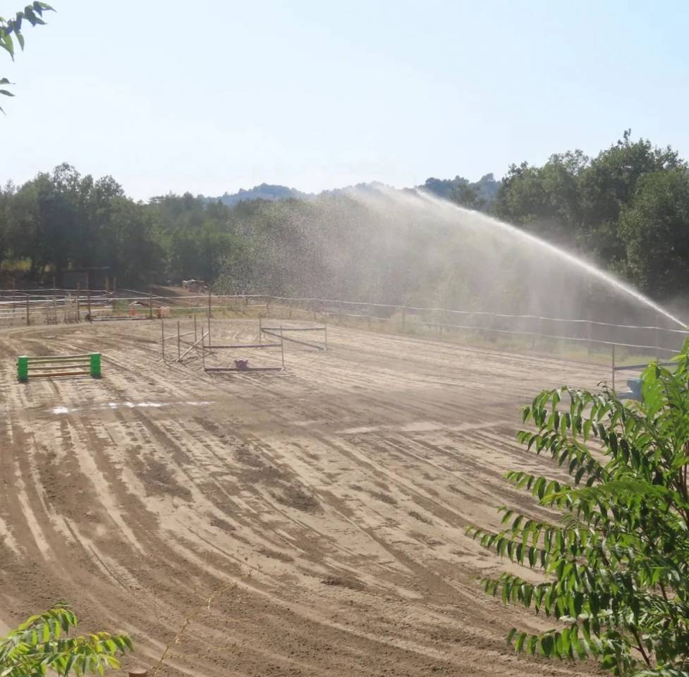 Centre équestre Château Laval - Pension chevaux 04