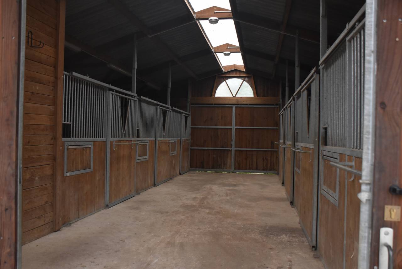 Box et prairies &agrave; louer - Ets M.A (46)