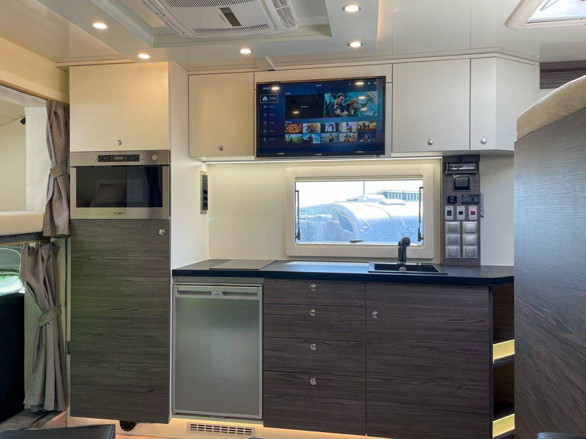 MERCEDES-BENZ ATEGO 1527 POP OUT