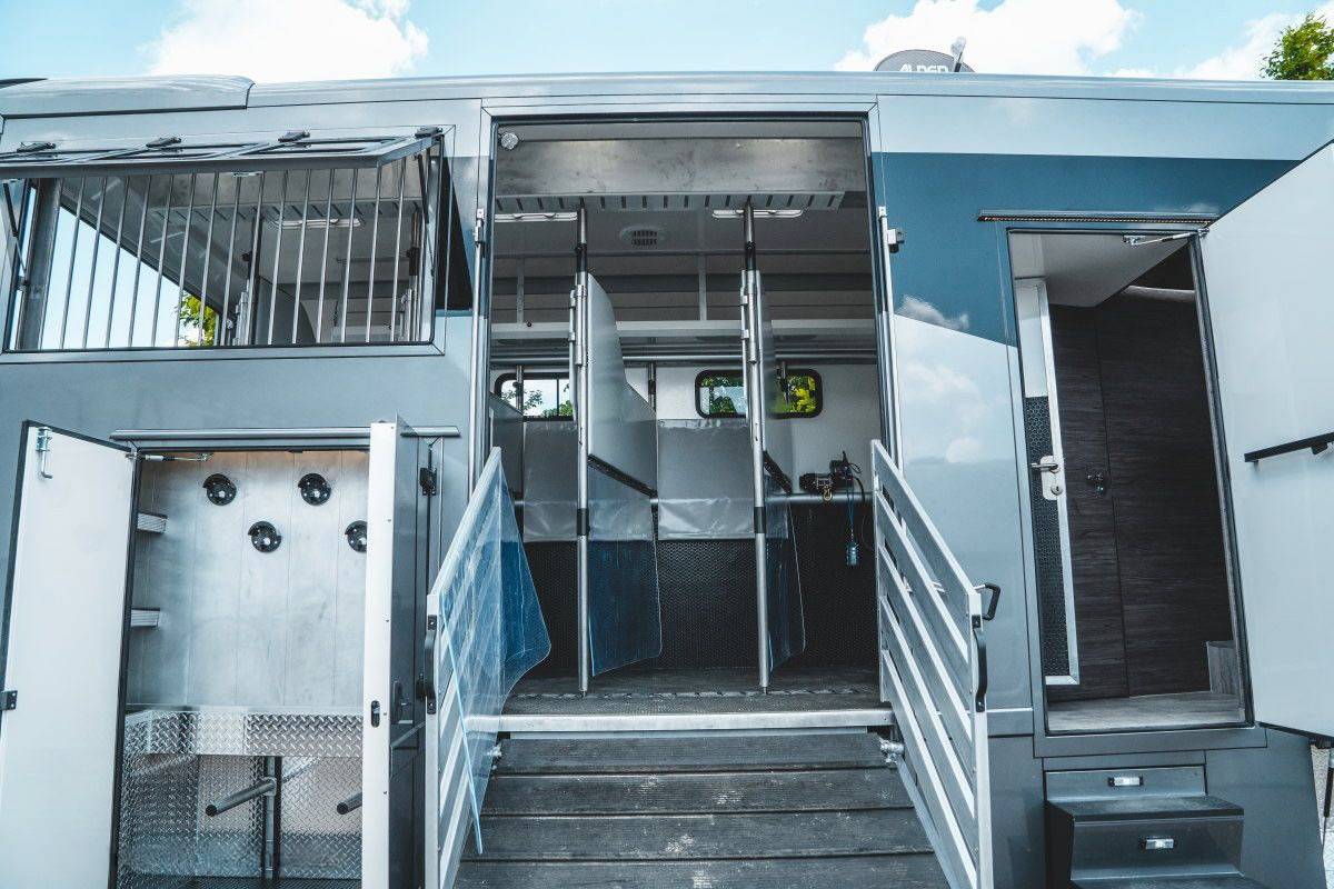 MERCEDES-BENZ ATEGO 1527 POP OUT