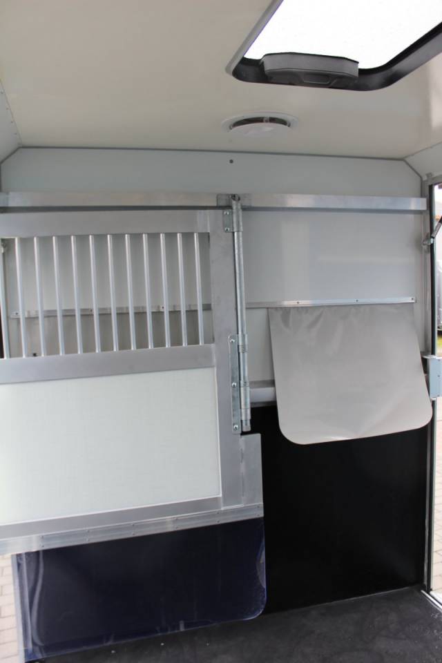 REMORQUE ANKA 2 CHEVAUX STALLION DOUBLE PONT & SELLERIE