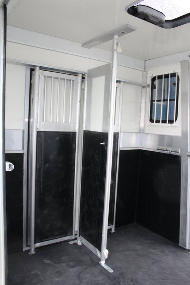 REMORQUE ANKA 2 CHEVAUX STALLION DOUBLE PONT & SELLERIE