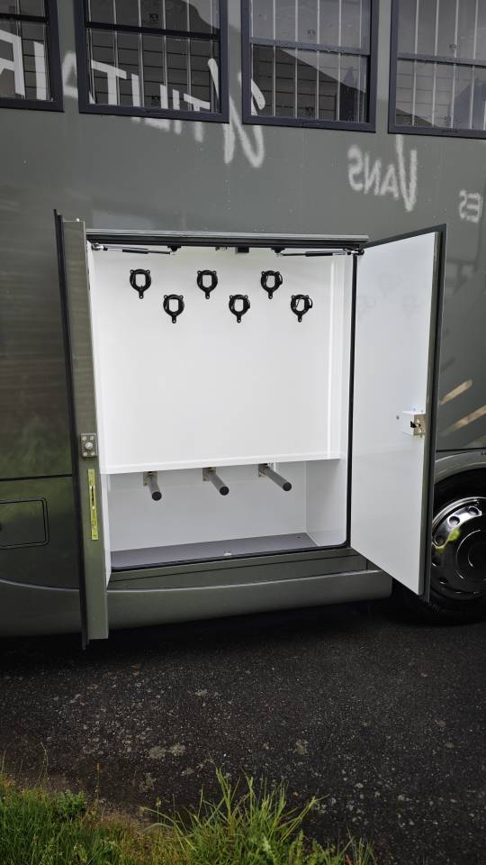 Poids lourds neufs Krismar 8 chevaux Homecar 