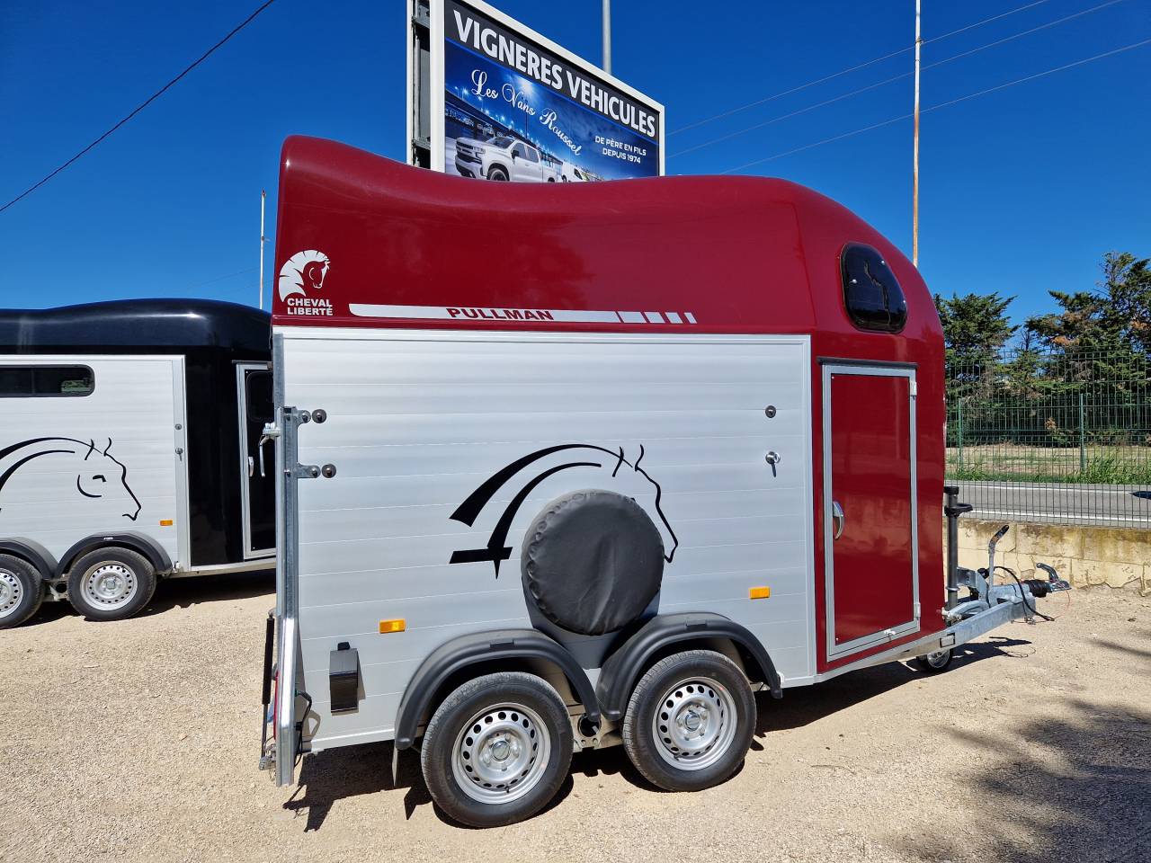 VAN 1 PLACE ½ GOLD ONE ALULINE Cheval Liberté