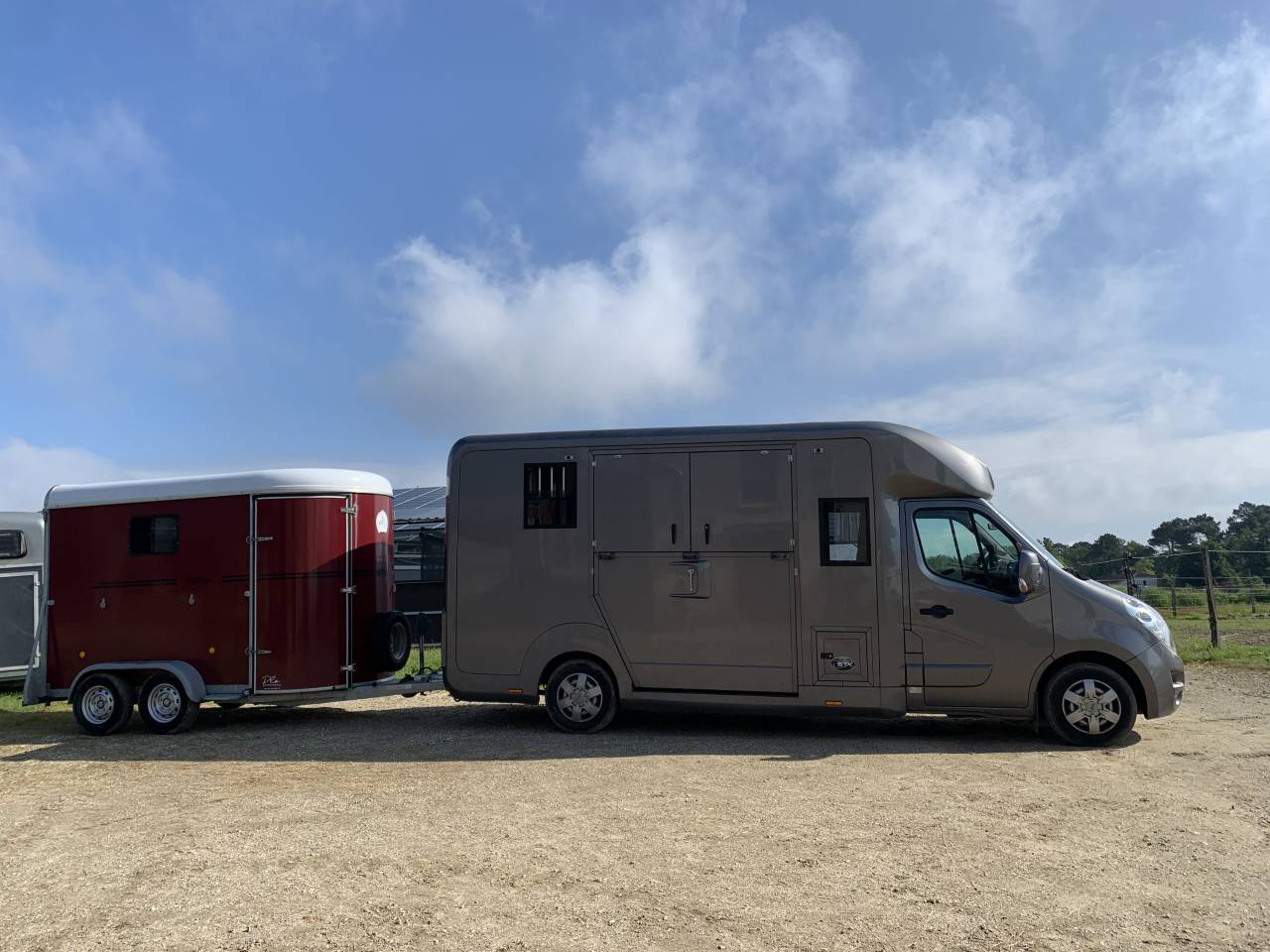 Pension pré/ box - Ecurie ENH (33)