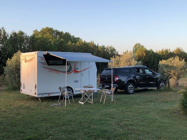 caravanes aménagées Sporting 2 et 4... .