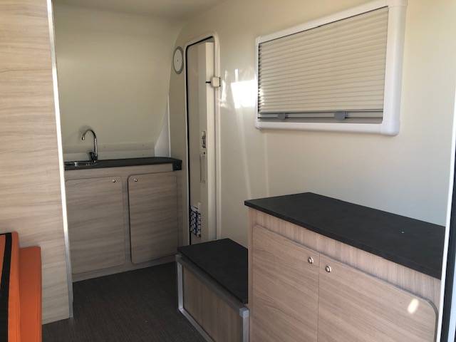 caravanes aménagées Sporting 2 et 4... .