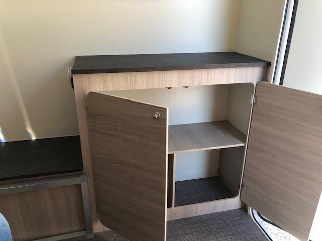 caravanes aménagées Sporting 2 et 4... .