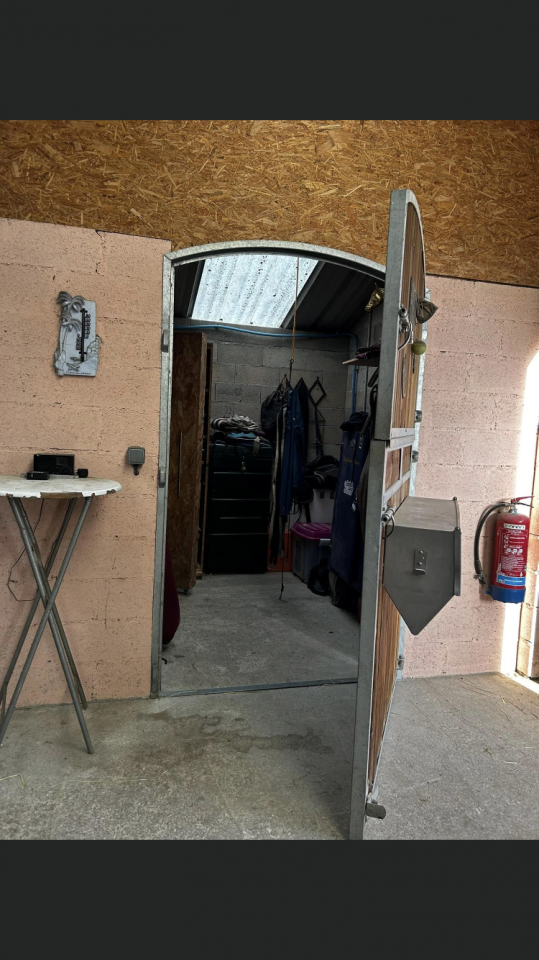 location barns 6 boxes