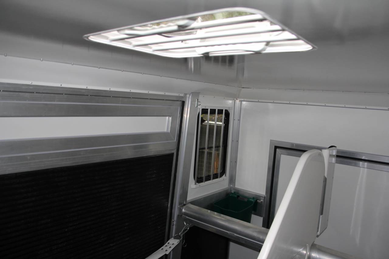 REMORQUE ANKA 2 CHEVAUX & SELLERIE