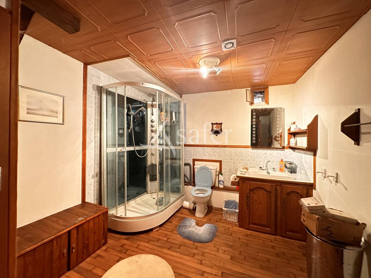 Propri&eacute;t&eacute; avec g&icirc;te sur 4ha