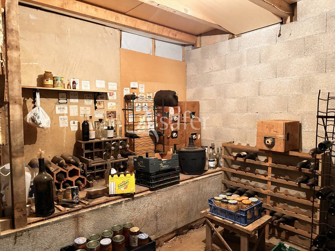 Propri&eacute;t&eacute; avec g&icirc;te sur 4ha