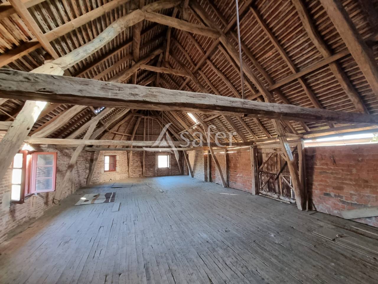 Demeure de caractère en pleine nature sur 67 ha d'un seul tenan