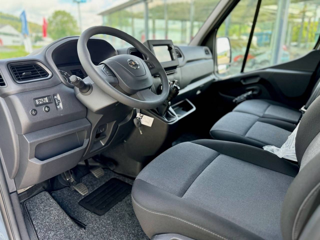 NISSAN INTERSTAR DCI 165 MSG STALLION LIGHT