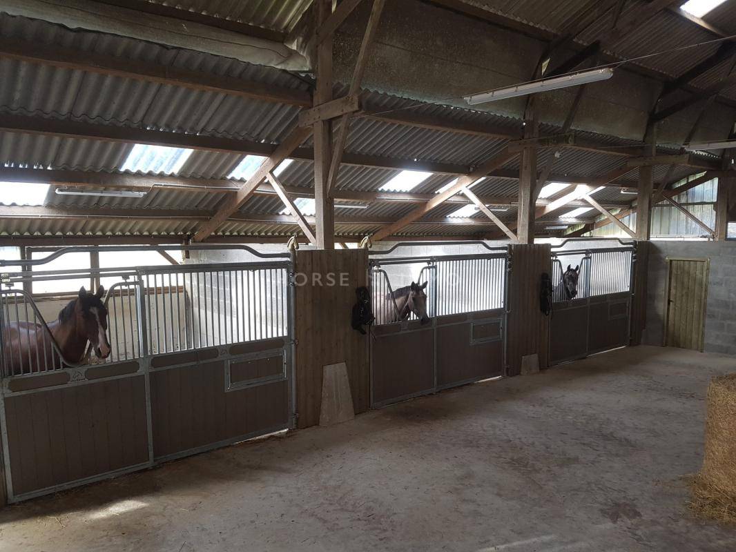 Propri&eacute;t&eacute; &eacute;questre d'exception &agrave; Mo&euml;lan-sur-Mer - 18 he