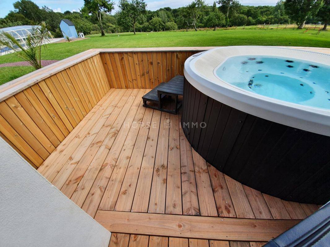 Propri&eacute;t&eacute; &eacute;questre d'exception &agrave; Mo&euml;lan-sur-Mer - 18 he