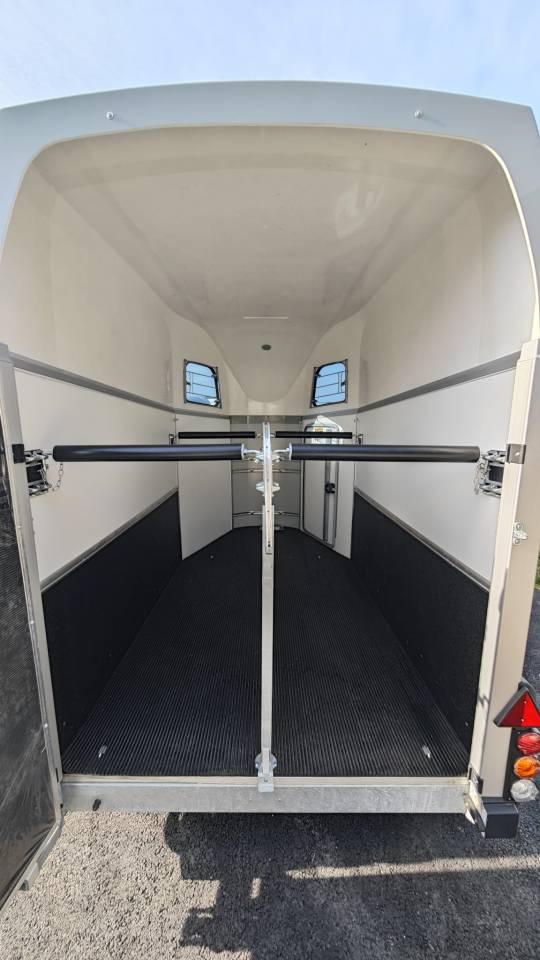 Van 2 chevaux Ifor Williams HBEco 506
