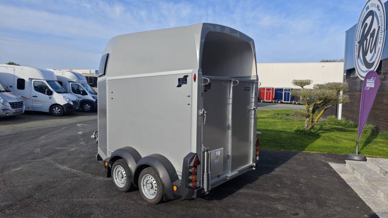 Van 2 chevaux Ifor Williams HBEco 506