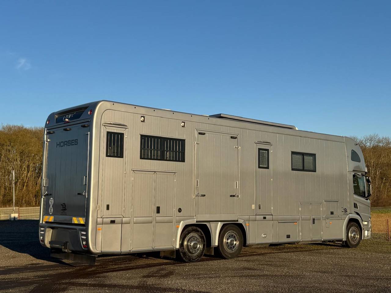 STX 6 CHEVAUX AVEC POP OUT ET PUSH UP - VENDU