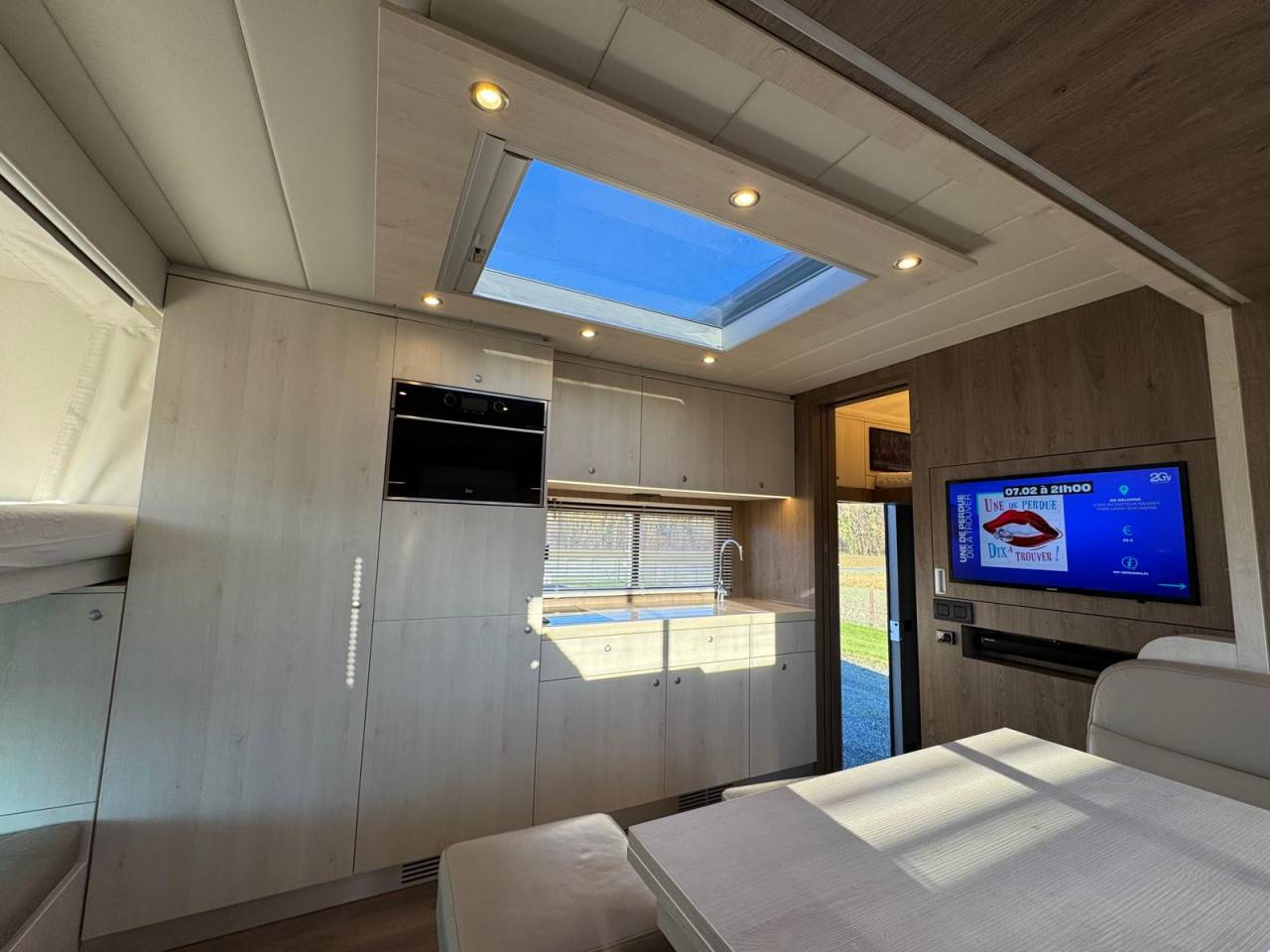 STX 6 CHEVAUX AVEC POP OUT ET PUSH UP - VENDU