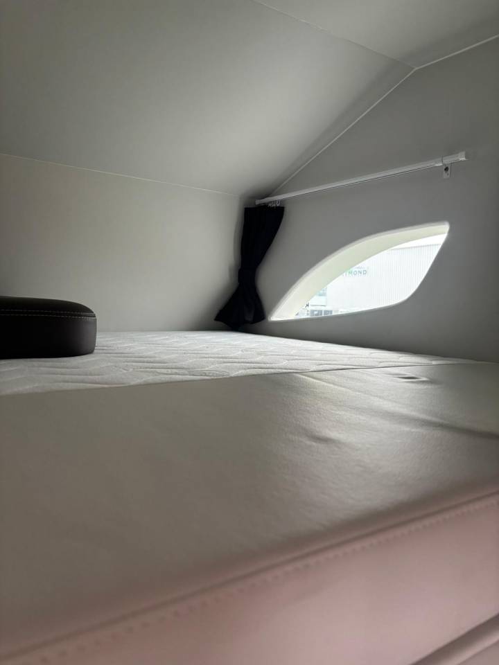 Camion neuf Krismar 5 chevaux plus homecar