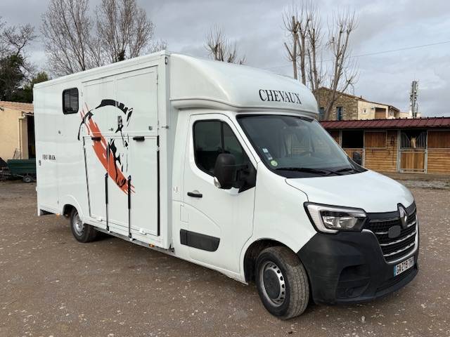 Master 145 chx 2 places/chevaux 211 000KM