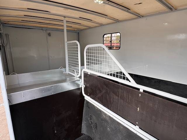 Master 145 chx 2 places/chevaux 211 000KM