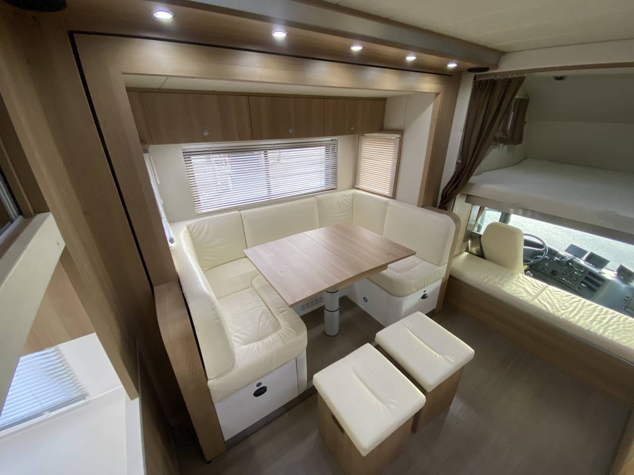 STX 26/380 - 5 CHEVAUX / A partir 3000 € HT par mois