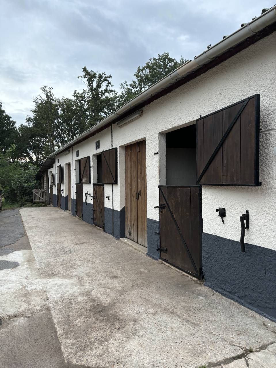 Place disponible au &Eacute;curies du Calis, dans le 91.