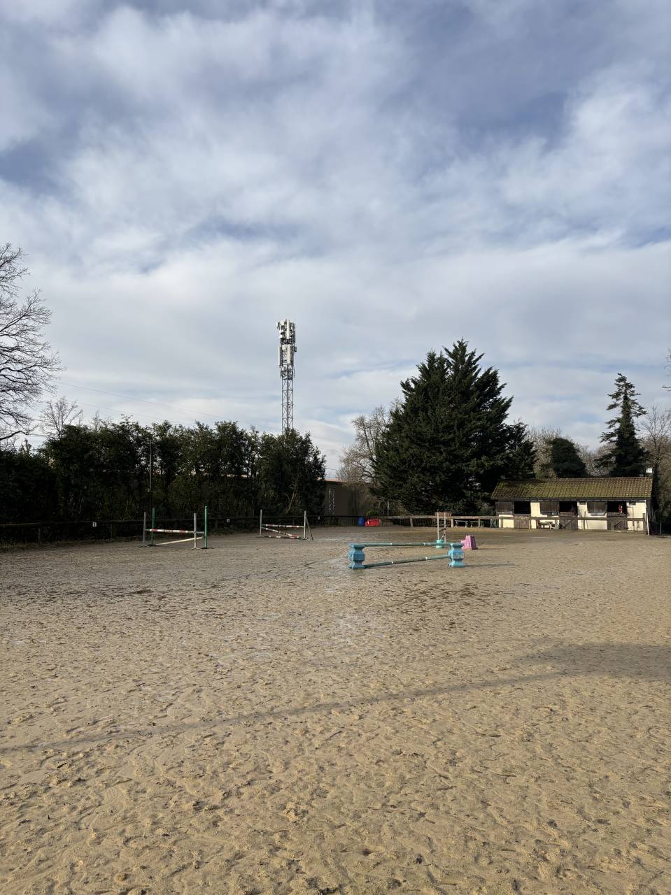 Place disponible au &Eacute;curies du Calis, dans le 91.